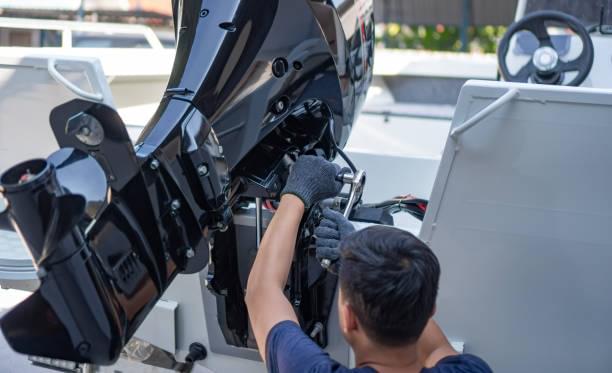 Common Boat Motor Problems in Cape Coral and How Professionals Fix Them